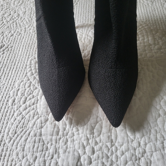 Lord & Taylor Sock booties🩶 - Picture 4 of 7